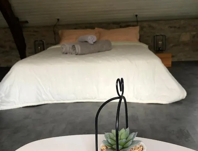 B&B Le Domaine De La Claire Fontaine -chambres D'hotes