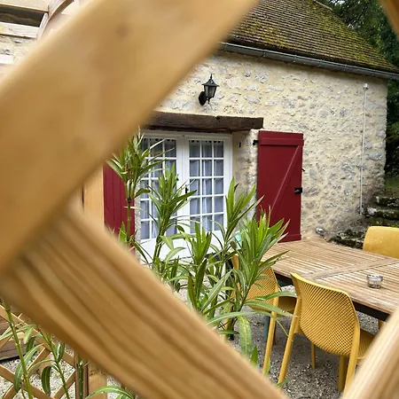 Le Domaine De La Claire Fontaine -chambres D'hotes 4*