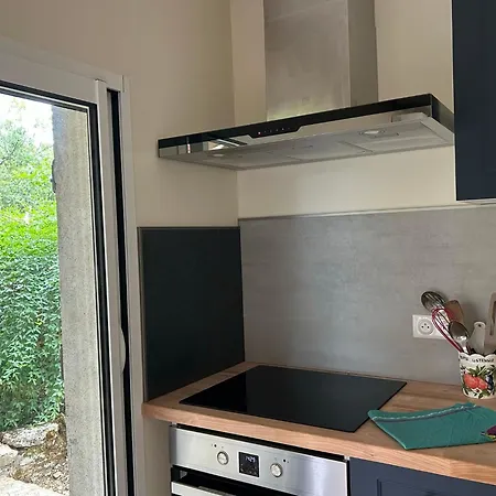 Le Domaine De La Claire Fontaine -chambres D'hotes Bed & Breakfast Montvalent