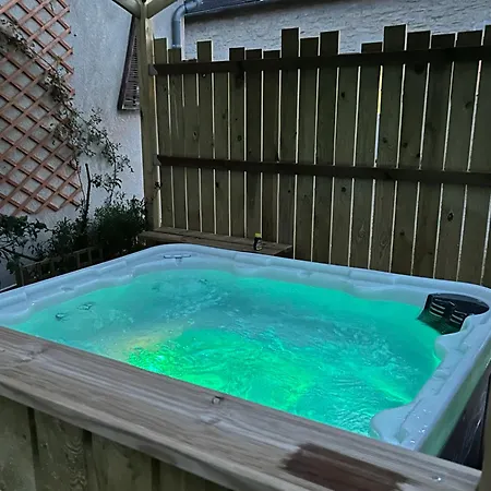 Le Domaine De La Claire Fontaine -chambres D'hotes 4*