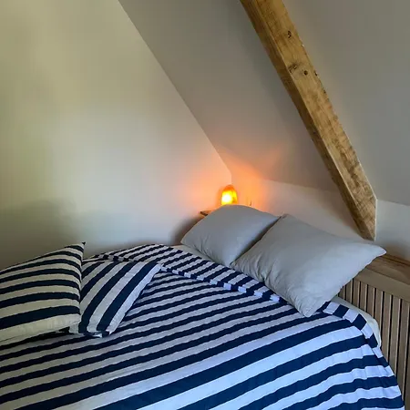 Le Domaine De La Claire Fontaine -chambres D'hotes 4*