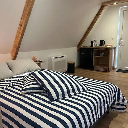 Le Domaine De La Claire Fontaine -chambres D'hotes Bed & Breakfast