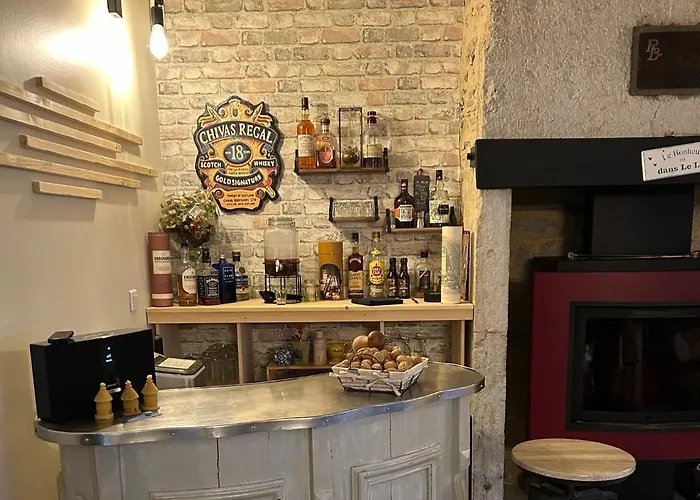 Bed & Breakfast Le Domaine De La Claire Fontaine -chambres D'hotes Montvalent