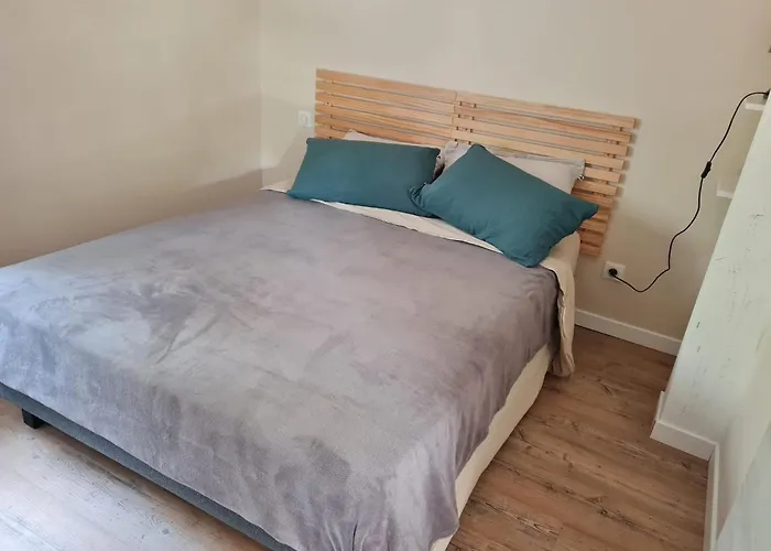 Le Domaine De La Claire Fontaine -chambres D'hotes 4*