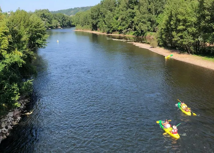 Le Domaine De La Claire Fontaine -chambres D'hotes Bed & Breakfast Montvalent
