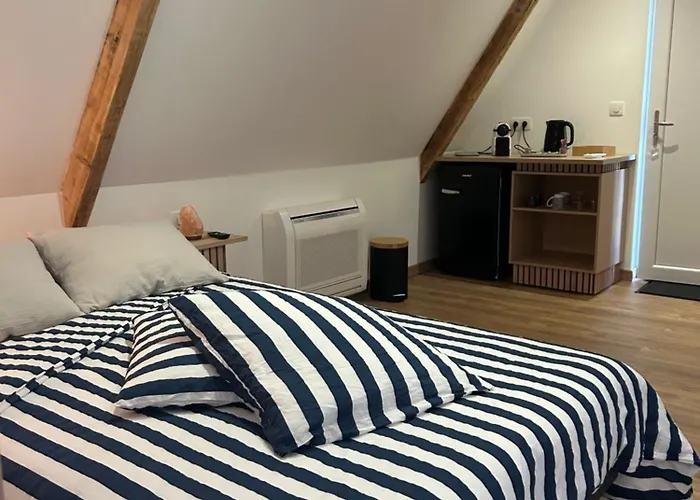 Le Domaine De La Claire Fontaine -chambres D'hotes Bed & Breakfast